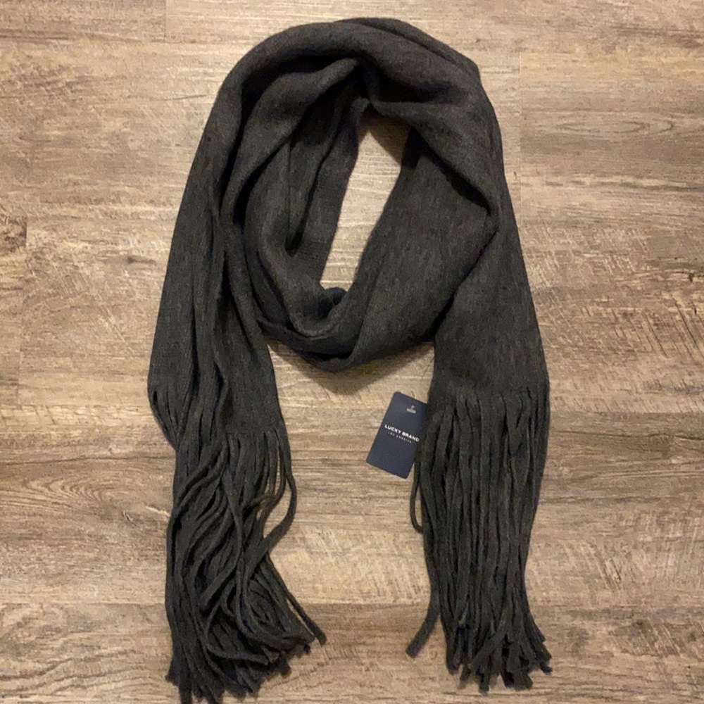 Lucky Brand Gray Scarf NWT